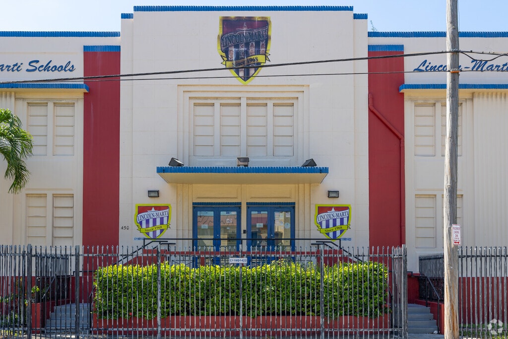 Lincoln Marti School cultivates a highly regarded environment of learning for it students.