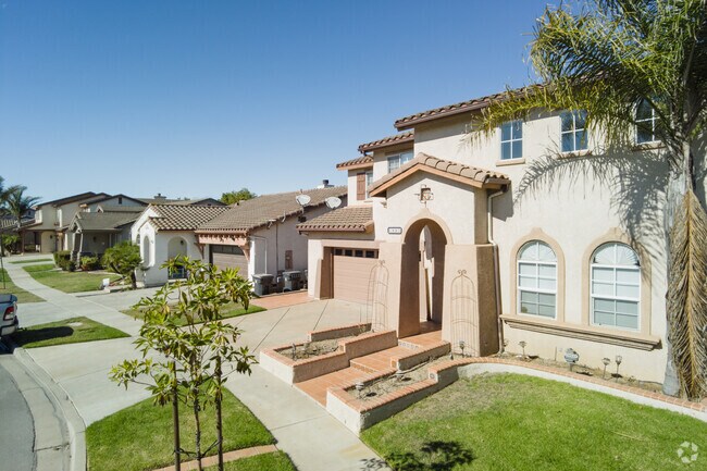 Row of homes in Blosser, Santa Maria, CA.