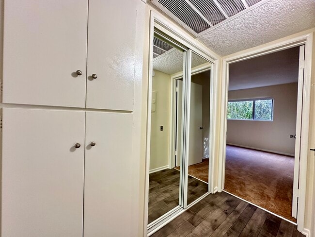 Terraces At the Oaks, Sherman Oaks, CA 91423 - photo 6