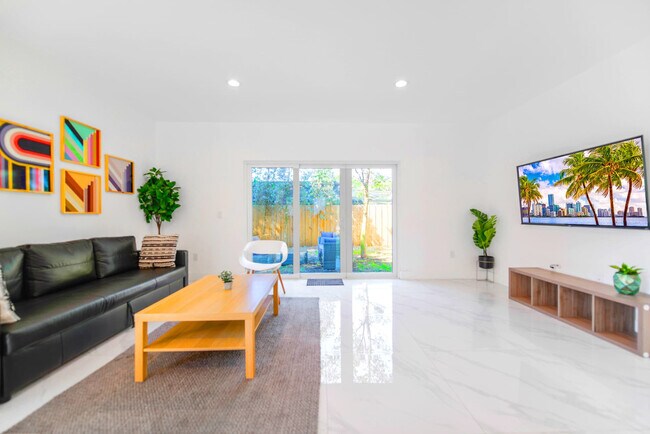 1175 NW 26th St unit FL1-ID1022299P, Miami, FL 33127 - photo 6