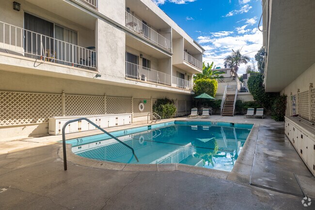 2700 and 2704 Aviation Blvd., Redondo Beach, CA 90278 - photo 5