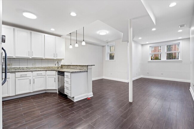 4906 N Whipple St unit G, Chicago, IL 60625 - photo 4