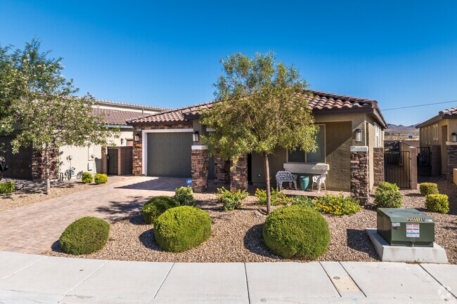 Single-story ranch-style single-family homes exist throughout Inspirada in Henderson, Nevada.