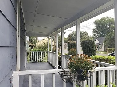 306 Moore St, Clayton, NC 27520 - photo 2