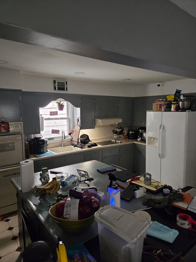 38 6th St unit Private Home, Harrison, NJ 07029 - photo 2