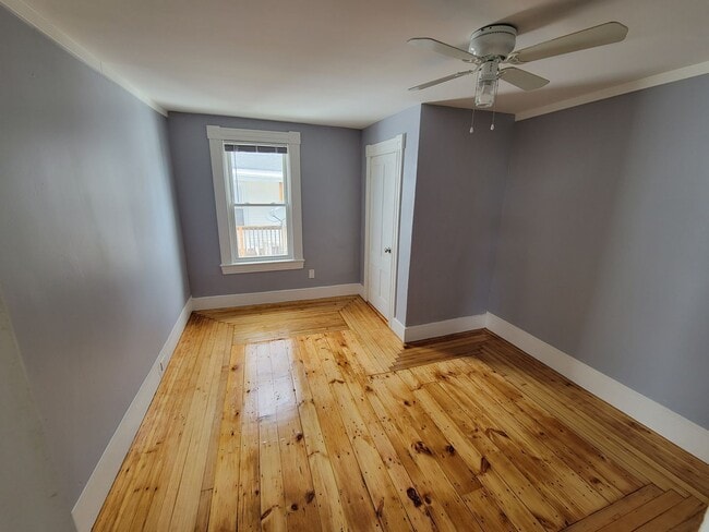 386 Rimmon St unit 3, Manchester, NH 03102 - photo 2