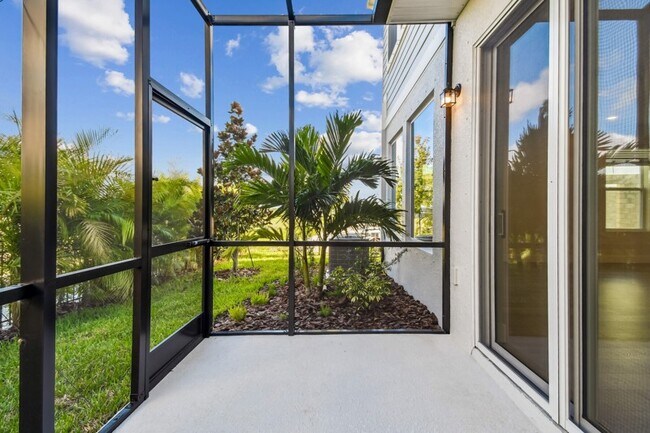 11718 Full Moon Loop, Parrish, FL 34219 - photo 4