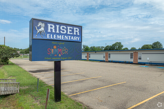 Riser Middle School challenges and encourages children to learn.