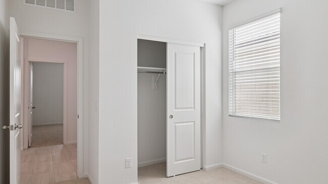 25446 W Fraktur Rd, Buckeye, AZ 85326 - photo 5