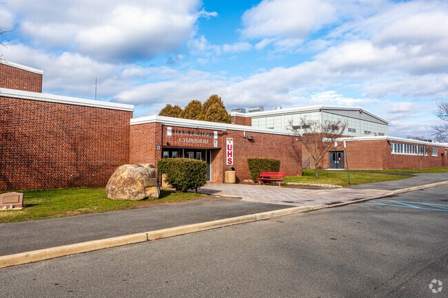 Union High School is a very fine learning institurion located in Union, NJ.