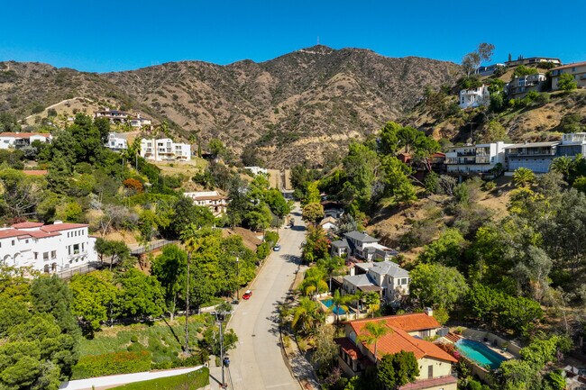 Winding streets and hillside views define much of Glenwood.