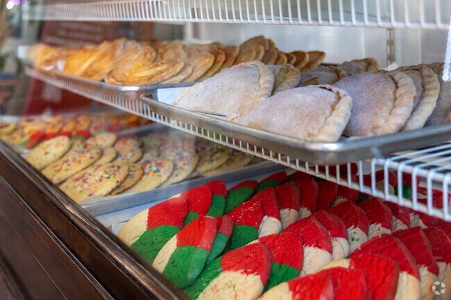 La Estrella Bakery sells delicious, homemade Mexican-style cookies near A Mountain.