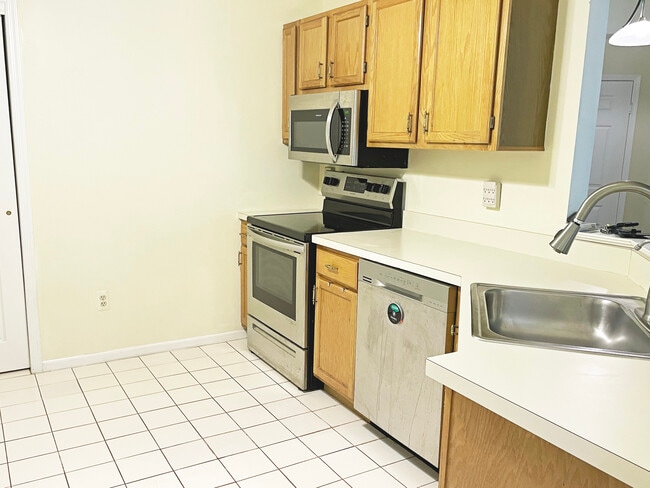 12D Leva Dr unit 12D Leva Dr, Morristown, NJ 07960 - photo 6