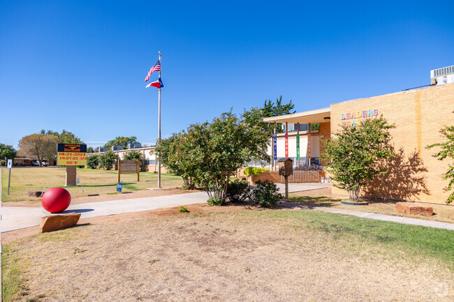 Overton Elementary School serves Pre K-5th grade.