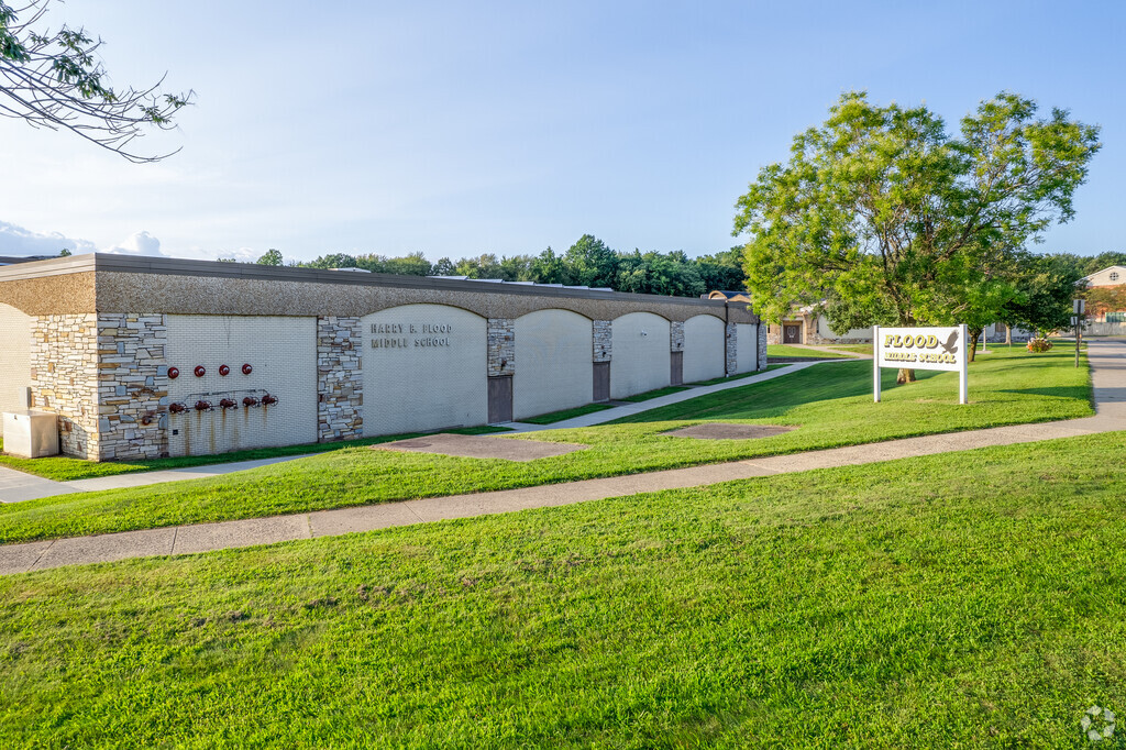 Harry B. Flood Middle School, Stratford CT Rankings & Reviews - Homes.com