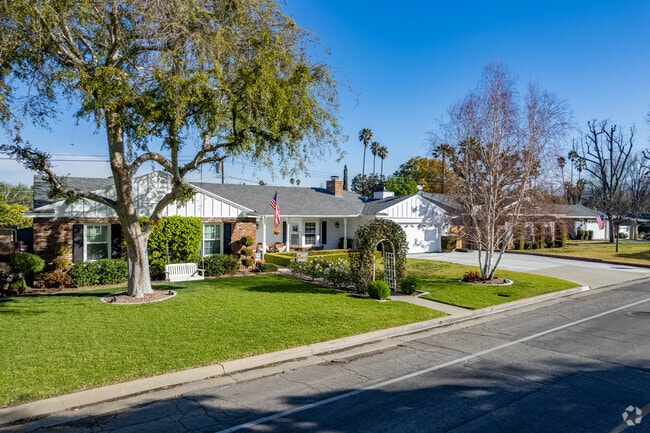 Classic ranch-style homes are scattered across Victoria.
