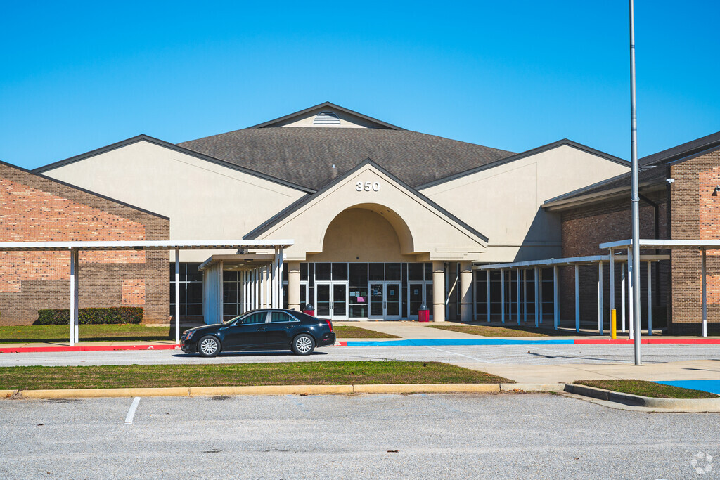 Calloway Smith Middle School-entrance