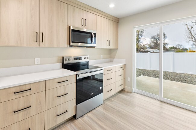 1506 Rochester St unit 102, Caldwell, ID 83605 - photo 6