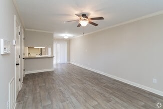 385 Raven Ridge Dr, Kernersville, NC 27284