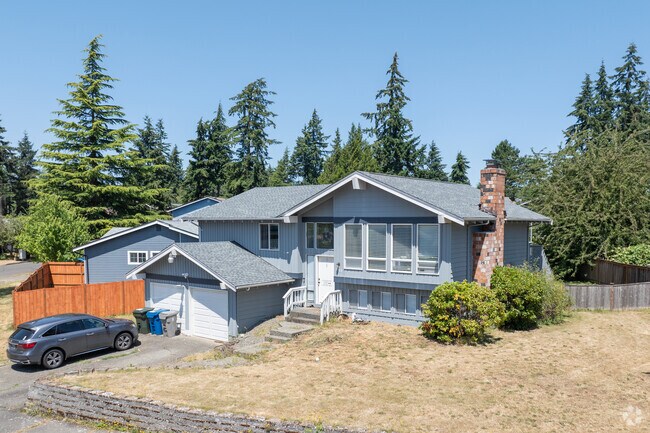 Older split-level homes are commonly found in the West Hill North neighborhood.
