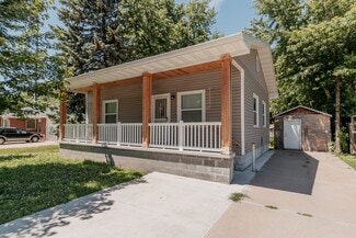 5620 Adams St, Lincoln, NE 68507