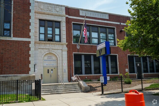 Welcome to Edwards Elementary School.