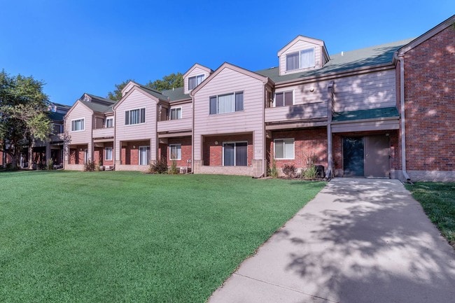 Fair Oaks, Lincoln, NE 68503 - photo 4