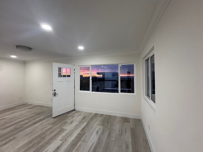 4619 Del Monte Ave unit 4619 Del Monte Ave, San Diego, CA 92107 - photo 3