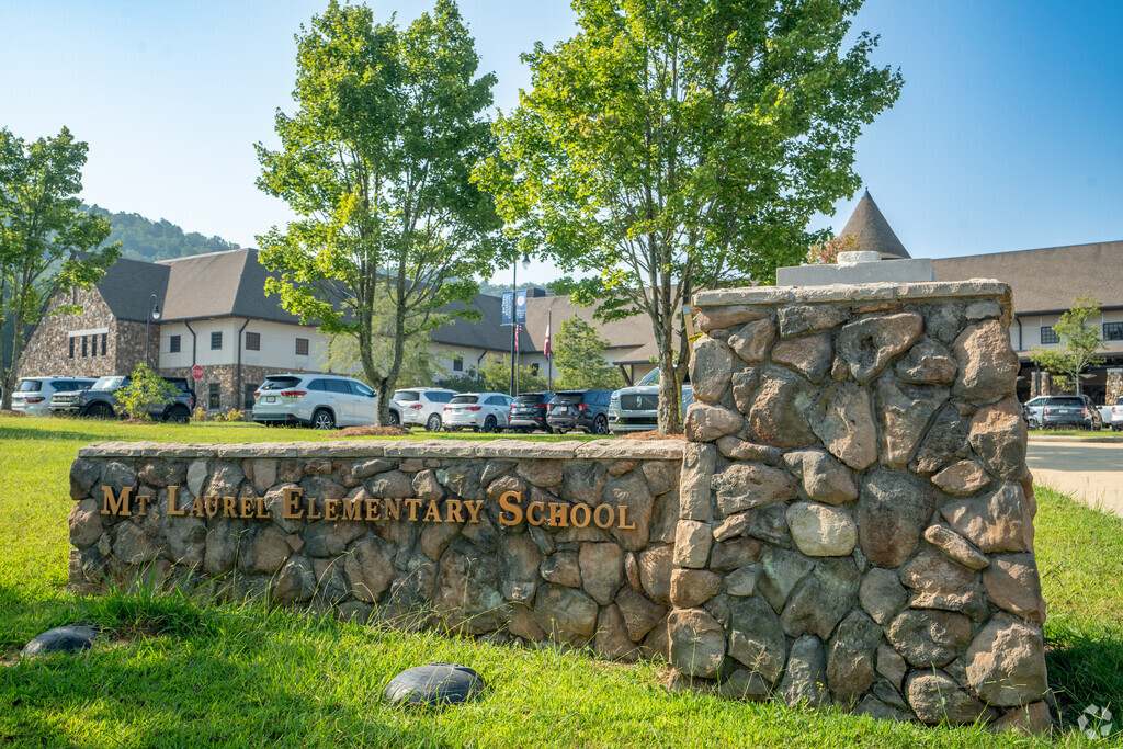 Mount Laurel Elementary School in Shelby County has a vision to be a model of excellency.