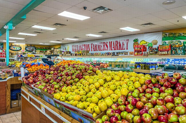 At Wallington Farmer's Market, a world of local flavors awaits in Wallington.