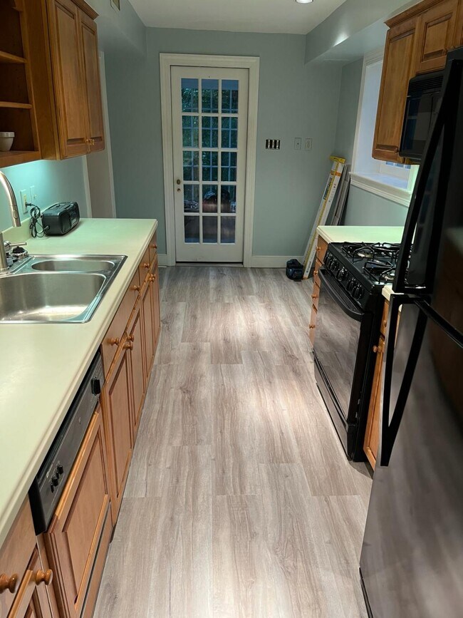 2 River Rd unit 2, Conshohocken, PA 19428 - photo 5