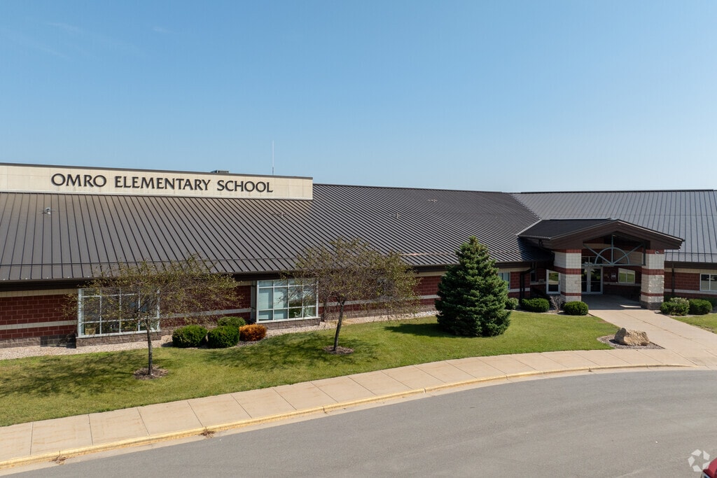 Omro Elementary School challenges and encourages children to learn.