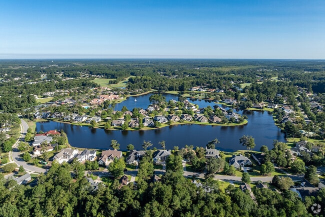 The Hampton Hall neighborhood is 30 minutes away from everything Hilton Head has to offer.