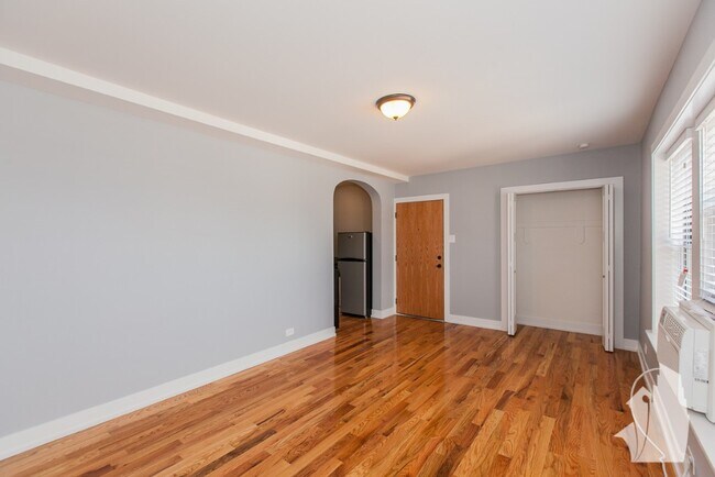 560 W Arlington Place unit 512, Chicago, IL 60614 - photo 3