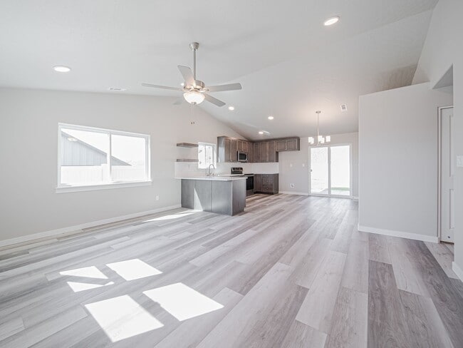 7170 W 25th Ave, Kennewick, WA 99338 - photo 3