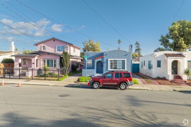 Many homes in Arroyo Viejo are over 100 years old.