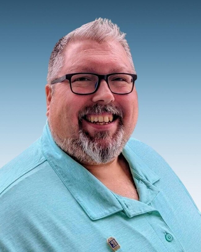 Robert Contreras