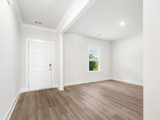 790 Treeline Rd, Moore, SC 29369 - photo 3