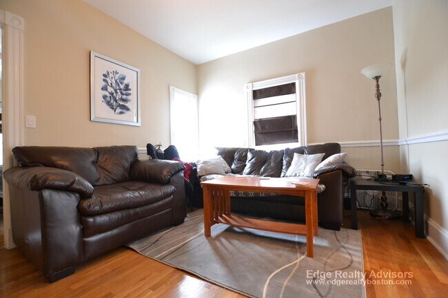 34 Antwerp St unit 2, Brighton, MA 02135 - photo 4