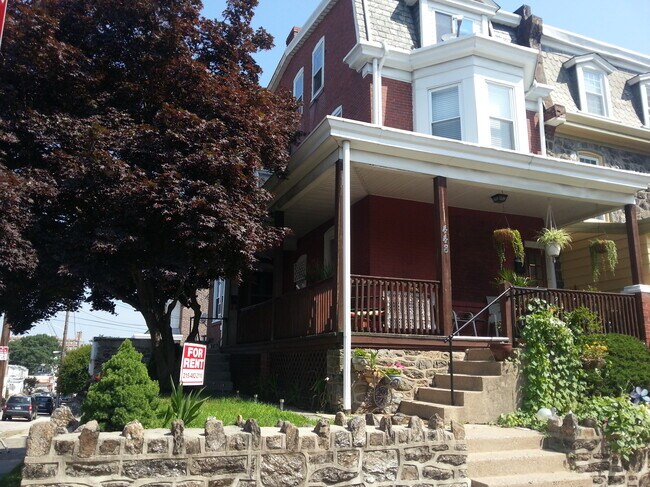 448 Seville St unit 3rd, Philadelphia, PA 19128 - photo 2