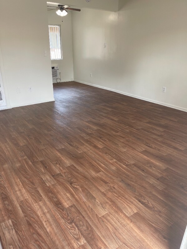 2231 E Lenita Ln Unit I, Santa Ana, CA 92705