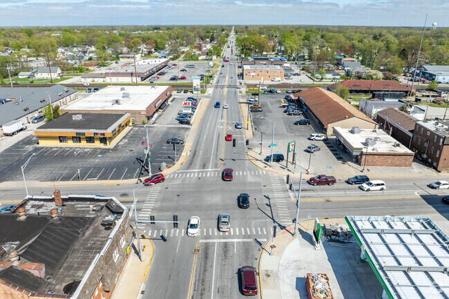 Steger's downtown area is lined with shops and restaurants.
