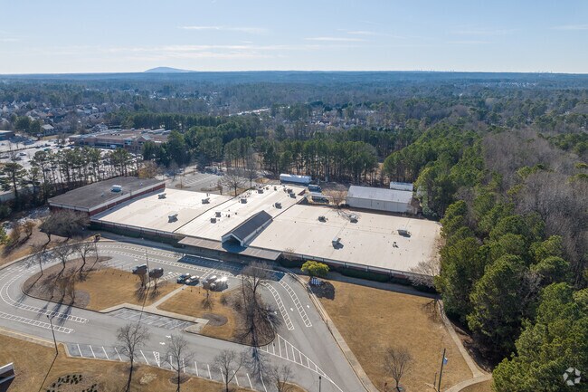 Kanoheda Elementary School is home to over 700 students from the surrounding area.