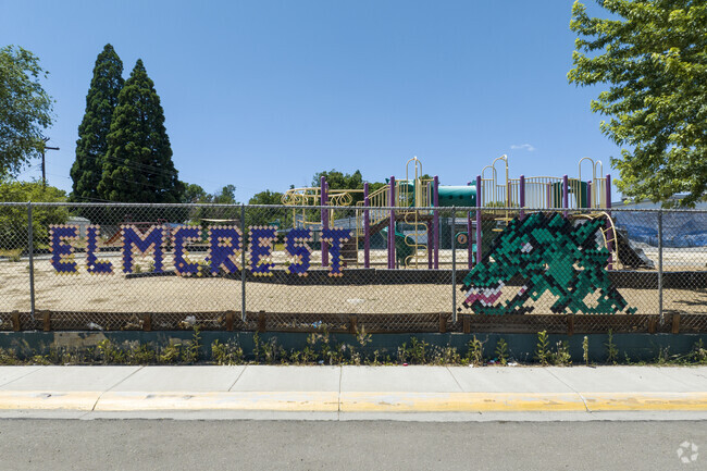 Elmcrest Elementary's colorful fence art seen in Reno.