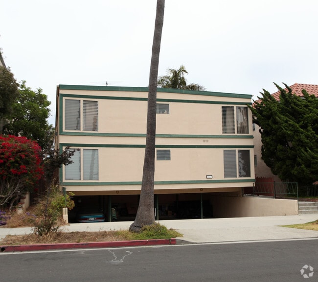 1017 5th St, Santa Monica, CA 90403 - photo 2