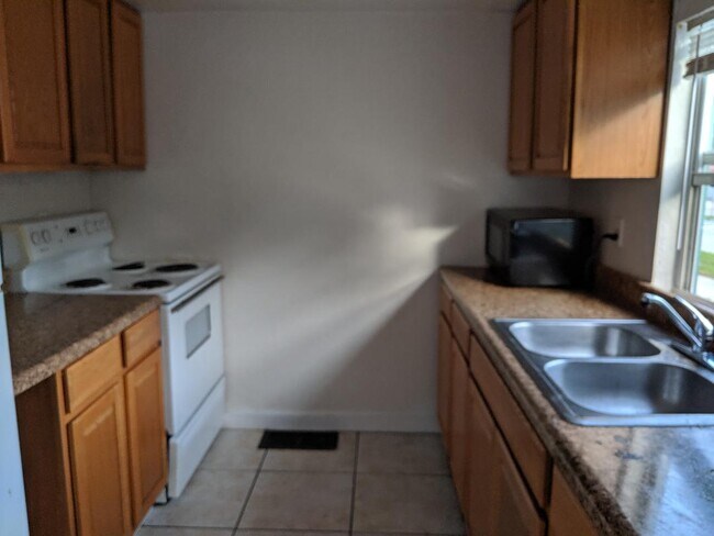 1816 5th St unit 1816, Sarasota, FL 34236 - photo 2