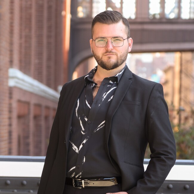 Agent Photo