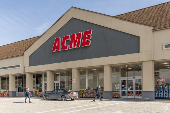 Mahopac locals can find fresh ingredients at nearby markets, with Acme Markets just a few minutes away for larger grocery runs.