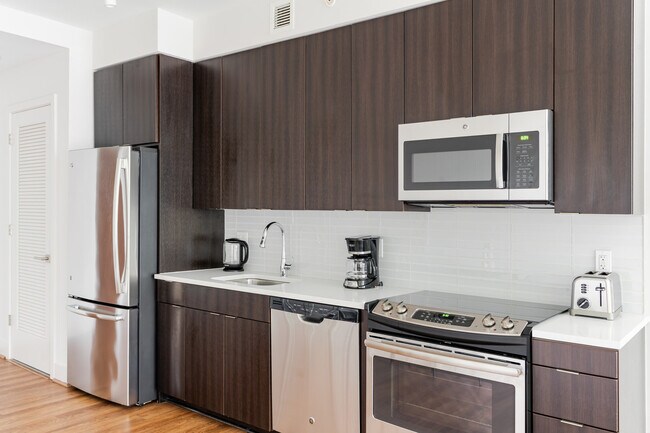 770 Maine Ave SW unit FL7-ID1229, Washington, DC 20024 - photo 6