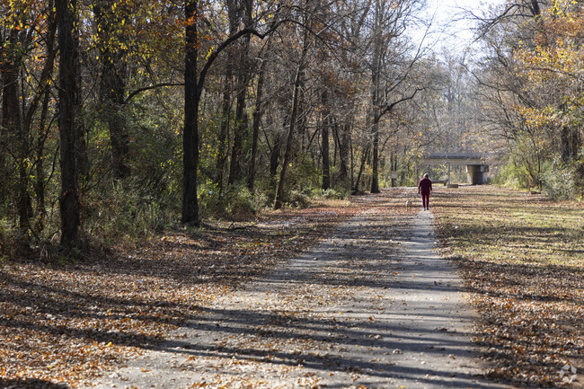 The wide path of the Indian Creek Greenway is easy to navigate and suitable for beginners.
